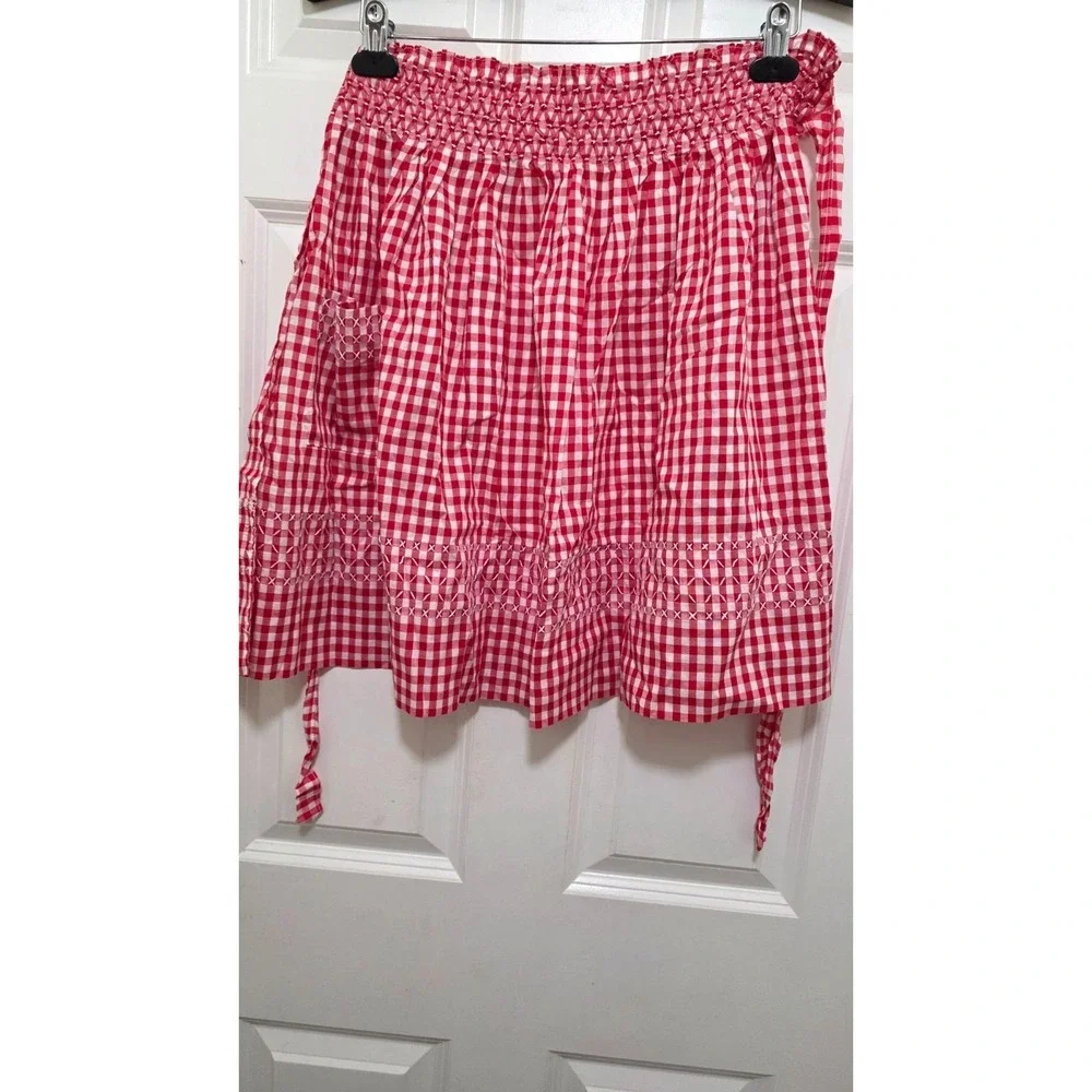 Red & White Gingham Smocked Apron‎ Decorative Stitching & Side Pocket